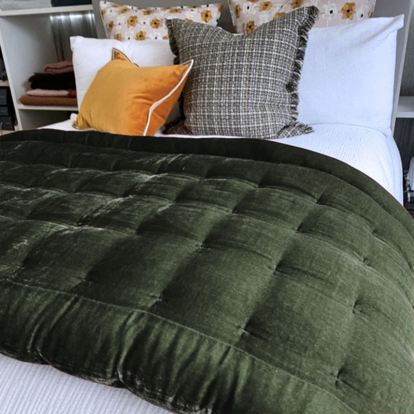 PIN VELVET COMFORTERS & COVERLETS