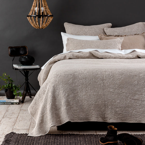 ECHO BEDSPREAD SETS & PILLOWCASES